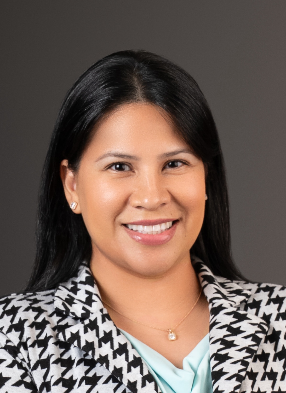 Urania Lopez Fong, LoKation real estate agent