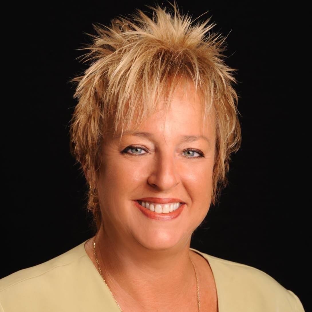 Janette Dorine Wollangk, LoKation real estate agent