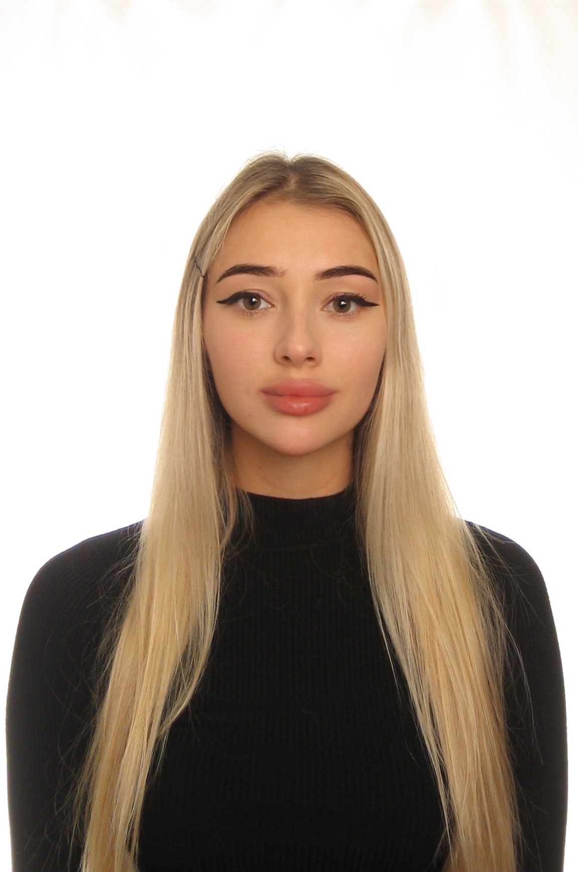 Alina Vlasenko, LoKation real estate agent