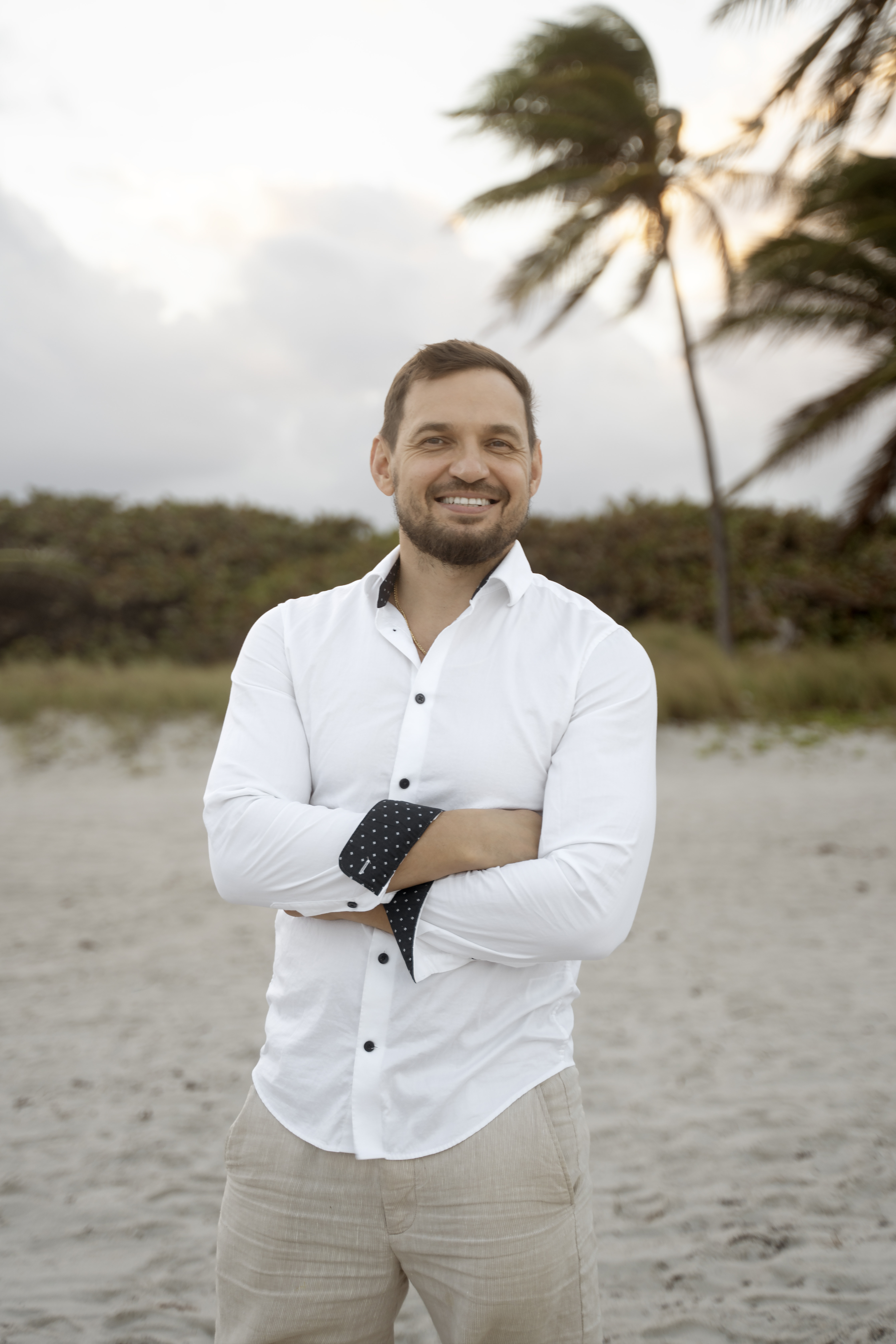 Anatolii Oliinykov, LoKation real estate agent