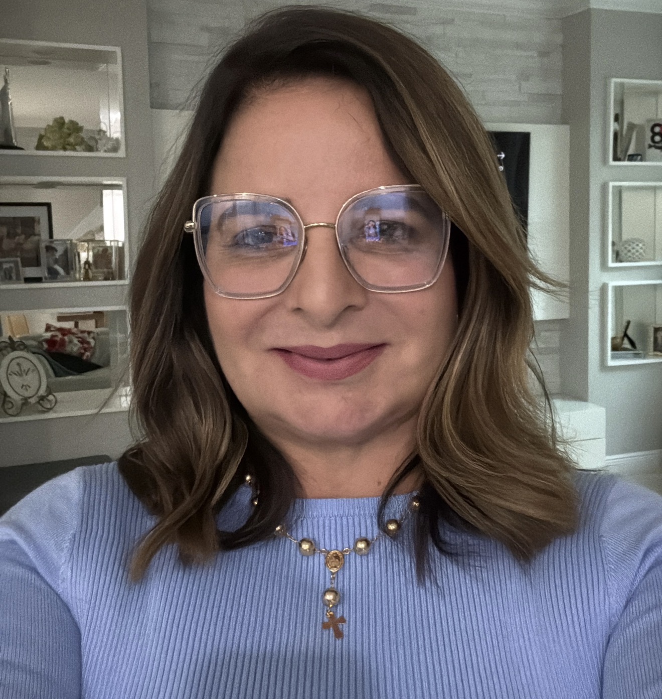 Monica Menezes Oliveira, LoKation real estate agent
