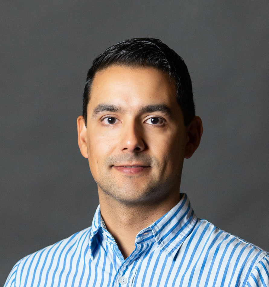 Jonathan Gomez Medina, LoKation real estate agent